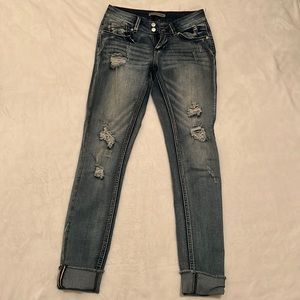 Ripped low rise skinny flex